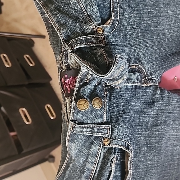 Capri Jeans - Picture 3 of 4